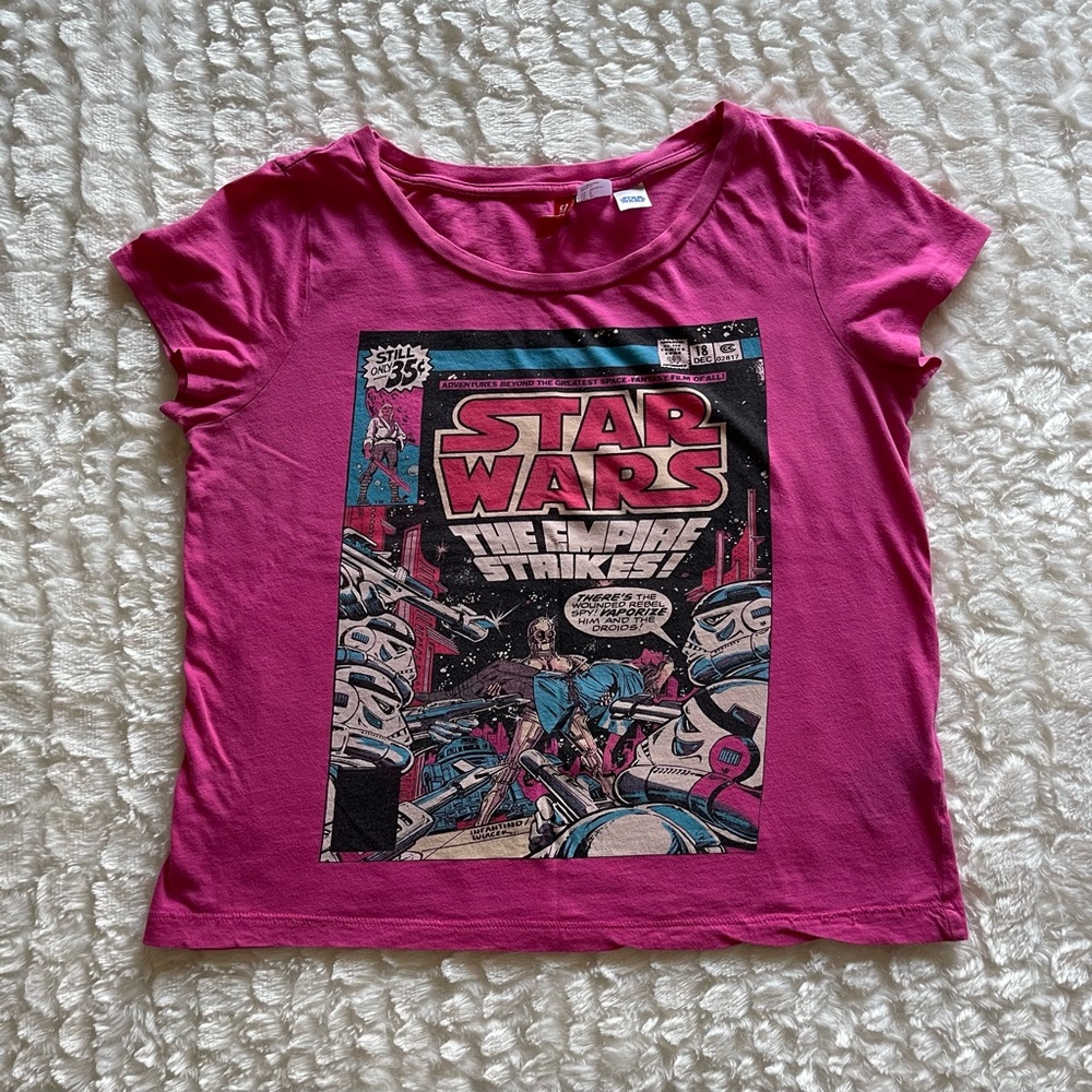 DIVIDED BY H&M: Juniors Pre-Owned size (6) pink Star Wars comic T shirt.
